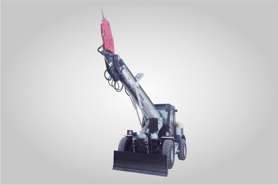 TMK 115 TELESKOPİK YÜKLEYİCİ